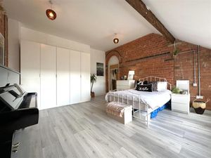 Photo 6- click for photo gallery